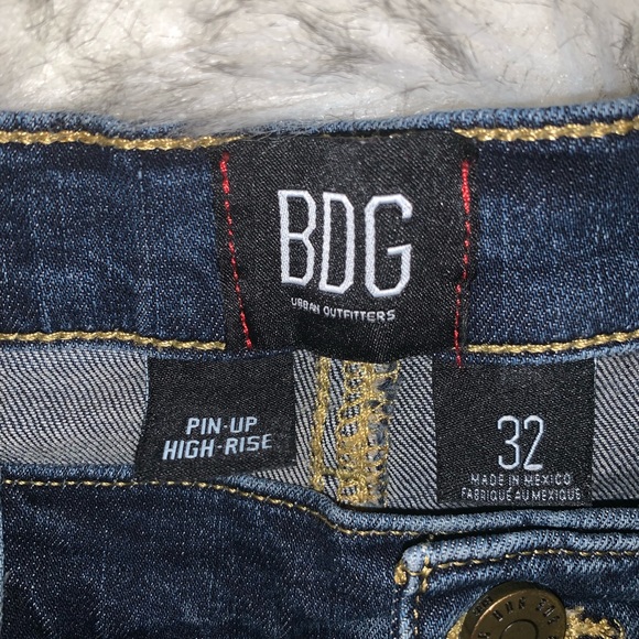 BDG Pinup High Rise Short - Picture 3 of 4